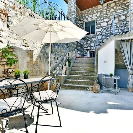Pikarin Rooms B&B Върсар Екстериор снимка