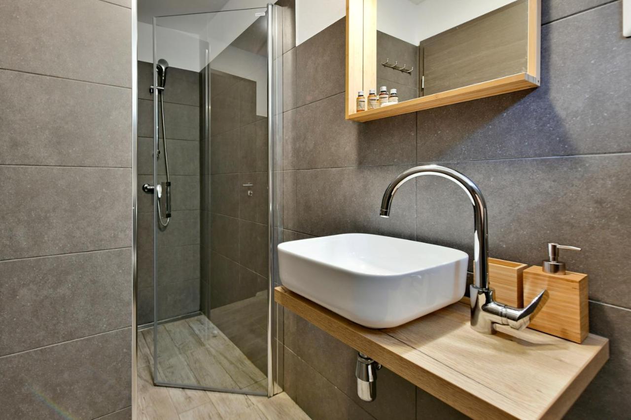 Pikarin Rooms B&B Върсар Екстериор снимка