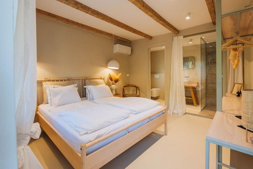 Pikarin Rooms B&B Върсар Екстериор снимка